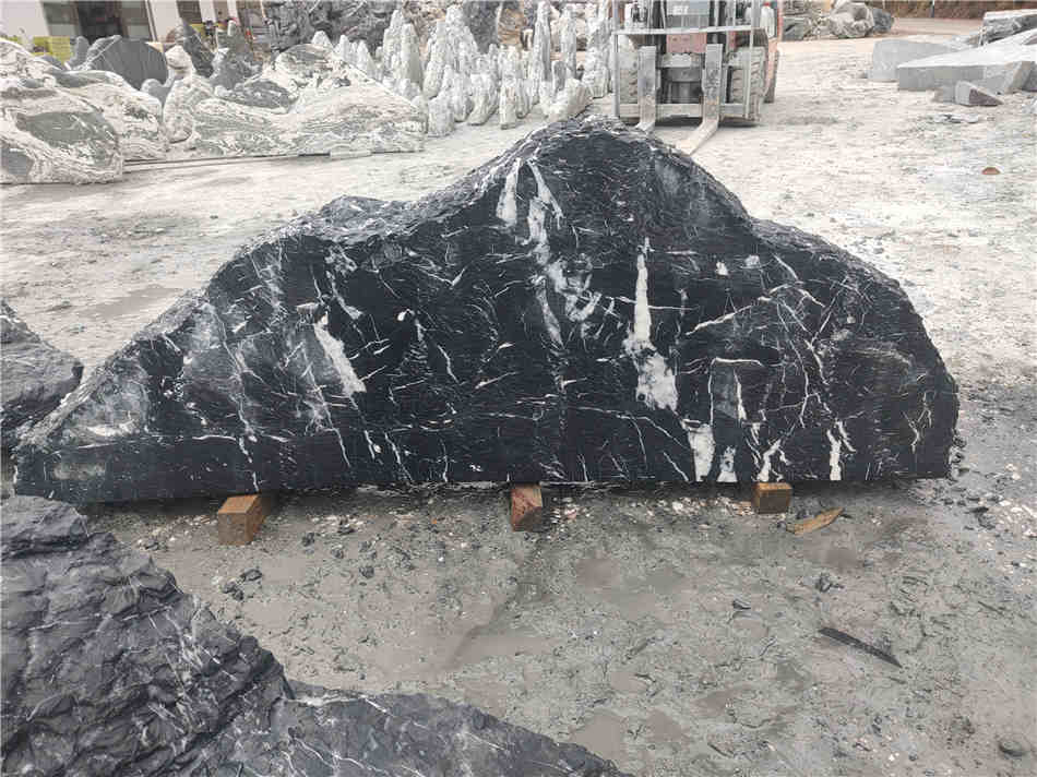 广东黑山石异型加工切片石黑山石厂家供应  黑山石厂家批发  组合假山、草坪点缀  假山制作庭院装饰