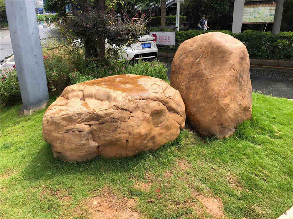 广东自然风景石黄蜡石原石厂家大量现货供应  黄蜡石原石批发  园林铺地、景观装饰  草坪点缀、假山制作