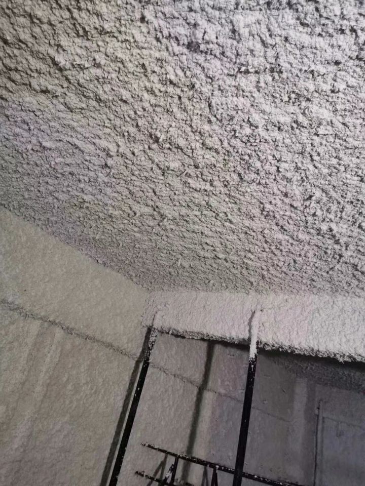 绍兴体育馆硬质无机纤维喷涂施工 玻璃棉喷涂 硬质纤维喷涂