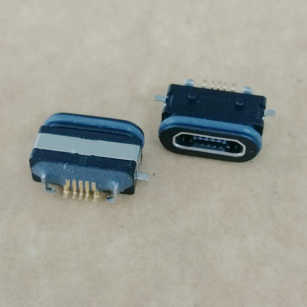 MICRO USB 5P防水母座 全贴式 有柱 带胶圈