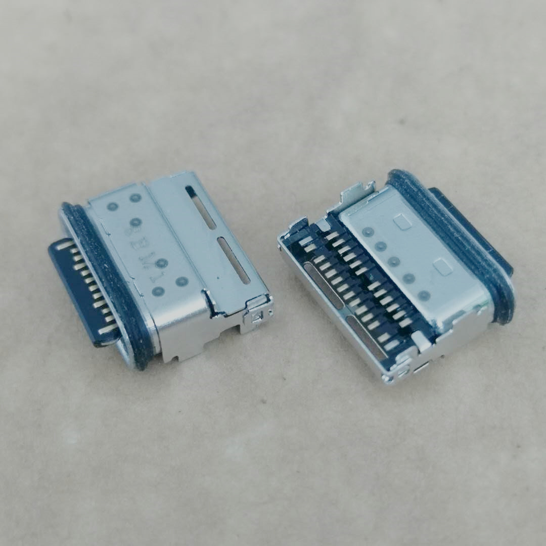 双外壳TYPE-C防水母座 26PIN 板上四脚插板 双排贴