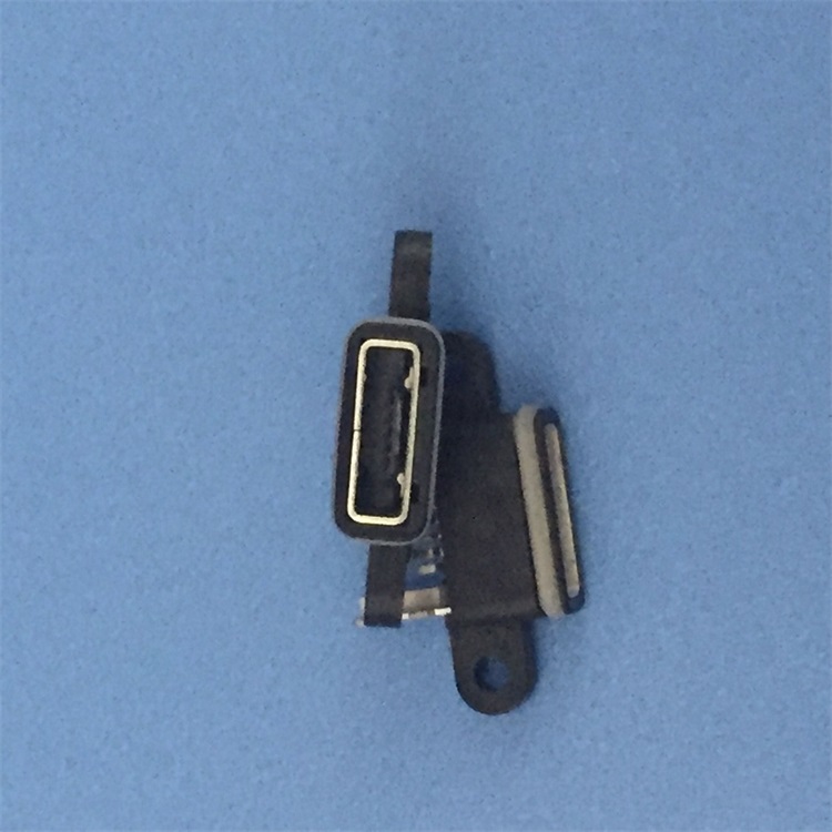 MICRO 防水母座 A型母头 黑胶 IP67 两脚双卡点