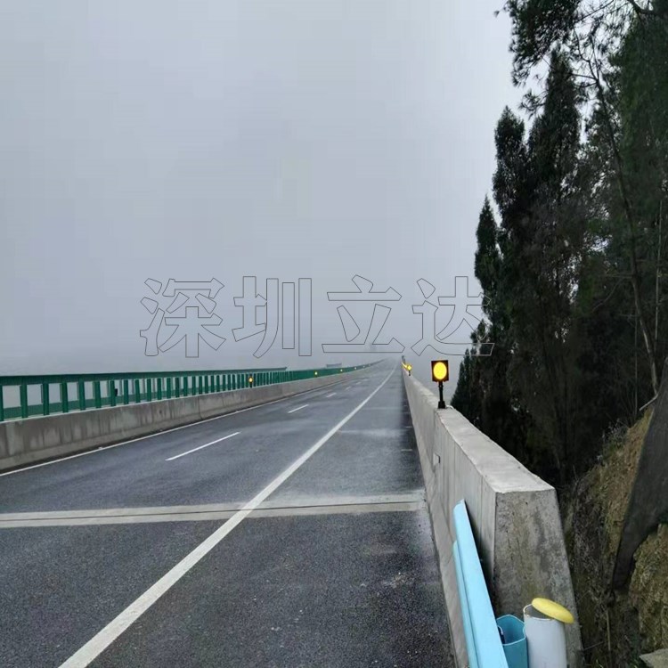 深圳立达 雾区诱导警示灯 团雾引导装置 智能诱导装置