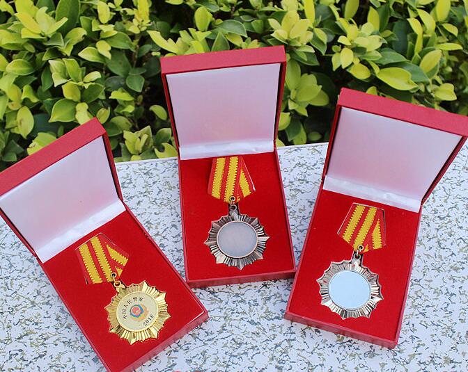 西安金属纪念章加工 徽章纯银奖章设计 磨具合金礼品  陕西徽章