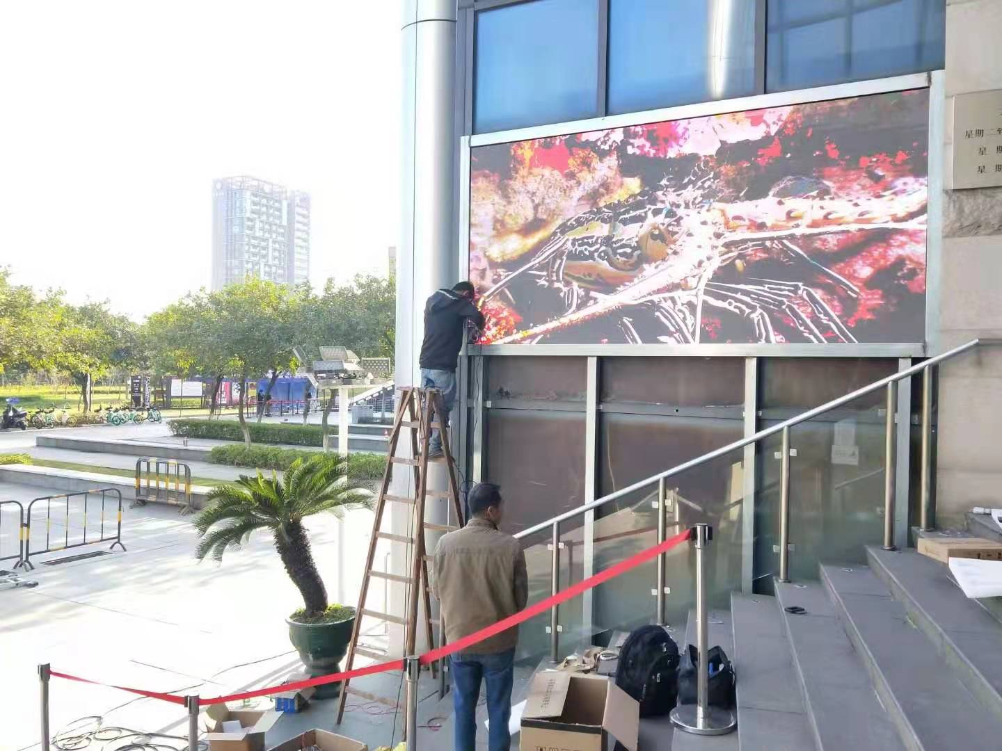 广东佛山顺德图书馆户外防水P2.5LED显示屏 安装、调试，  室内户外移动租赁屏  室内户外工程屏