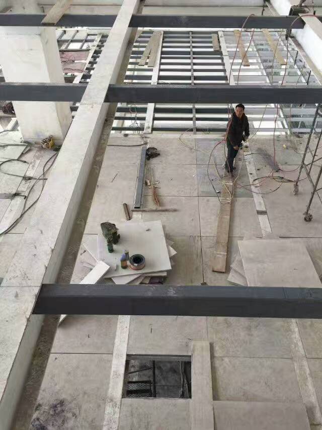 甘肃钢结构loft阁楼板可定制加工？  复式loft楼层板  复式楼层板