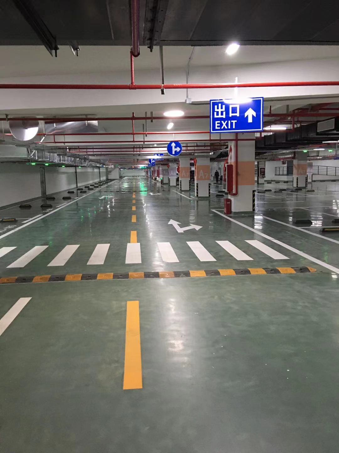 南京道路划线服务态度好、工程质量高的施工队  南京厂区划线  南京停车场划线