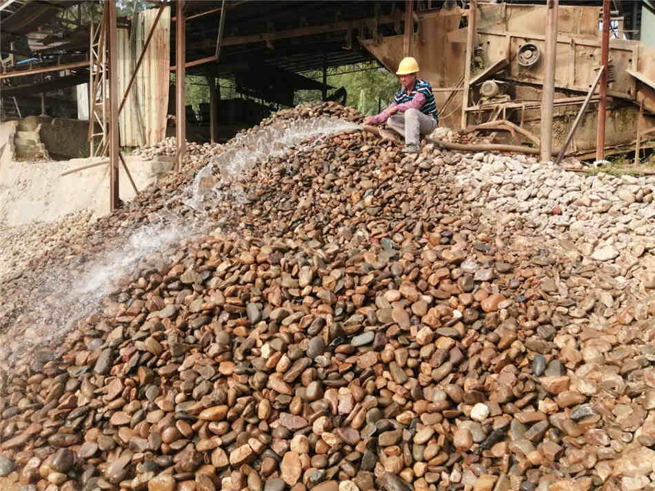 广东鹅卵石原产地 天然鹅卵石厂家大量现货供应  变电站、发电厂  铺路、过滤、水池装饰
