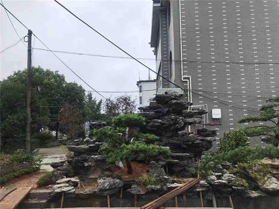 广东英石流水假山制作原石厂家大量现货供应  天然大英石  大型园林景观石  草坪点缀、假山制作