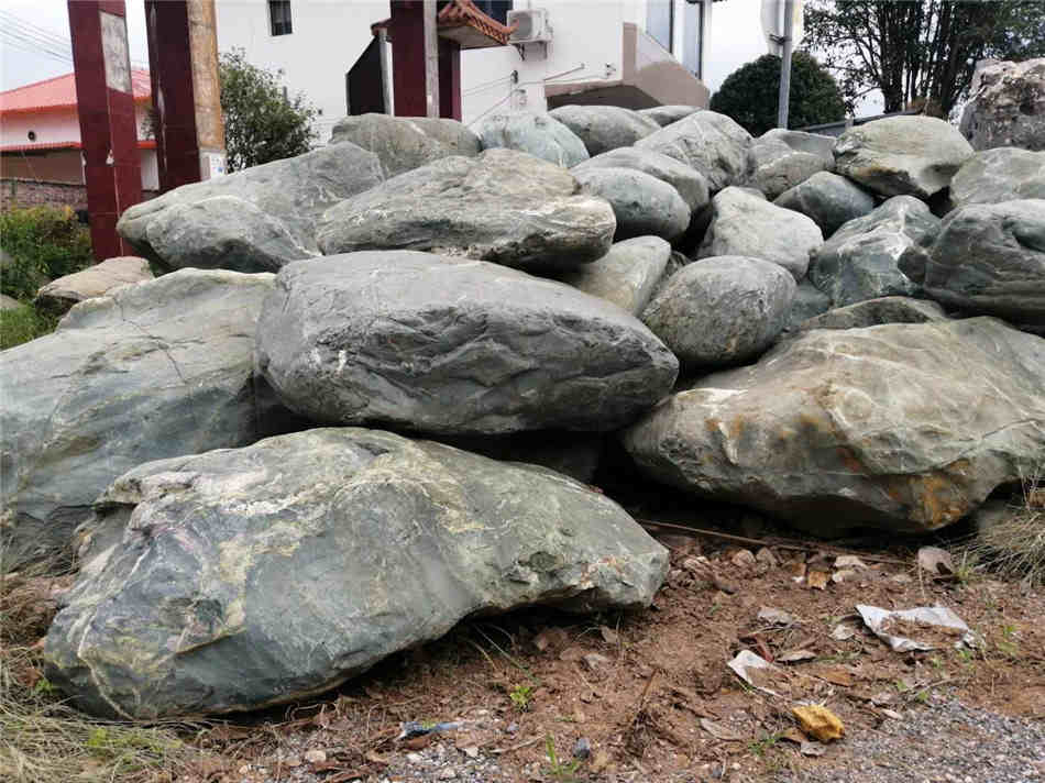 清远太湖石厂家 天然太湖石批发基地供应  太湖石厂家批发  大型园林景观石  假山制作庭院装饰