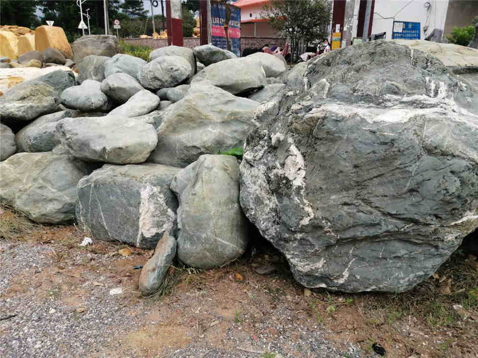 江西太湖石厂家 天然太湖石假山制作原石原产地供应  太湖石厂家批发  大型园林景观石  草坪点缀、假山制作