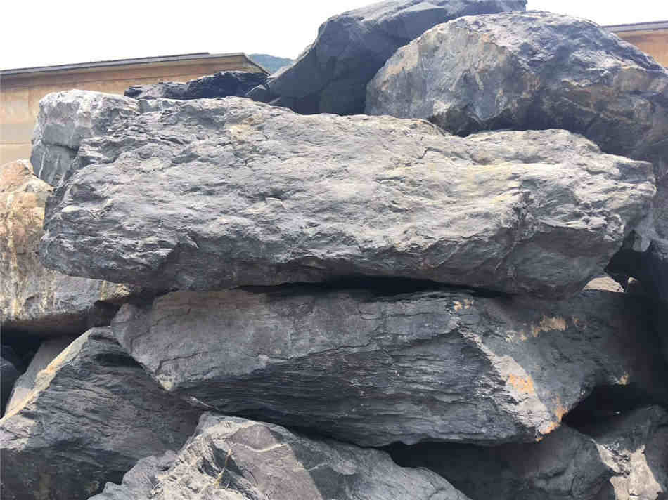 广东太湖石批发基地 天然绿化石厂家直销  太湖石厂家批发  大型园林景观石  草坪点缀、假山制作