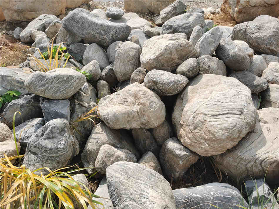 广东吨位泰山石水池假山制作石 天然泰山石厂家供应  泰山石原石供应  大型园林景观石  草坪点缀、假山制作