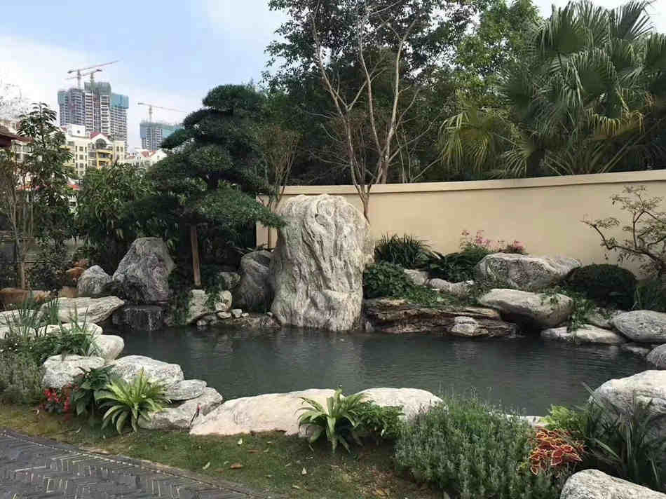 广东泰山石 天然园林景观石材 水池搭建草坪点缀石  泰山石原石供应  大型园林景观石  假山制作庭院装饰