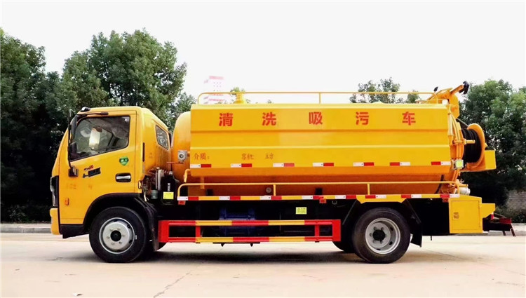 10方清洗吸污车 东风多利卡国六吸污车