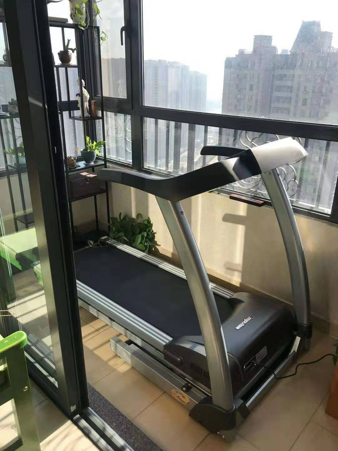 90度折叠超省空间跑步机英派斯AT480