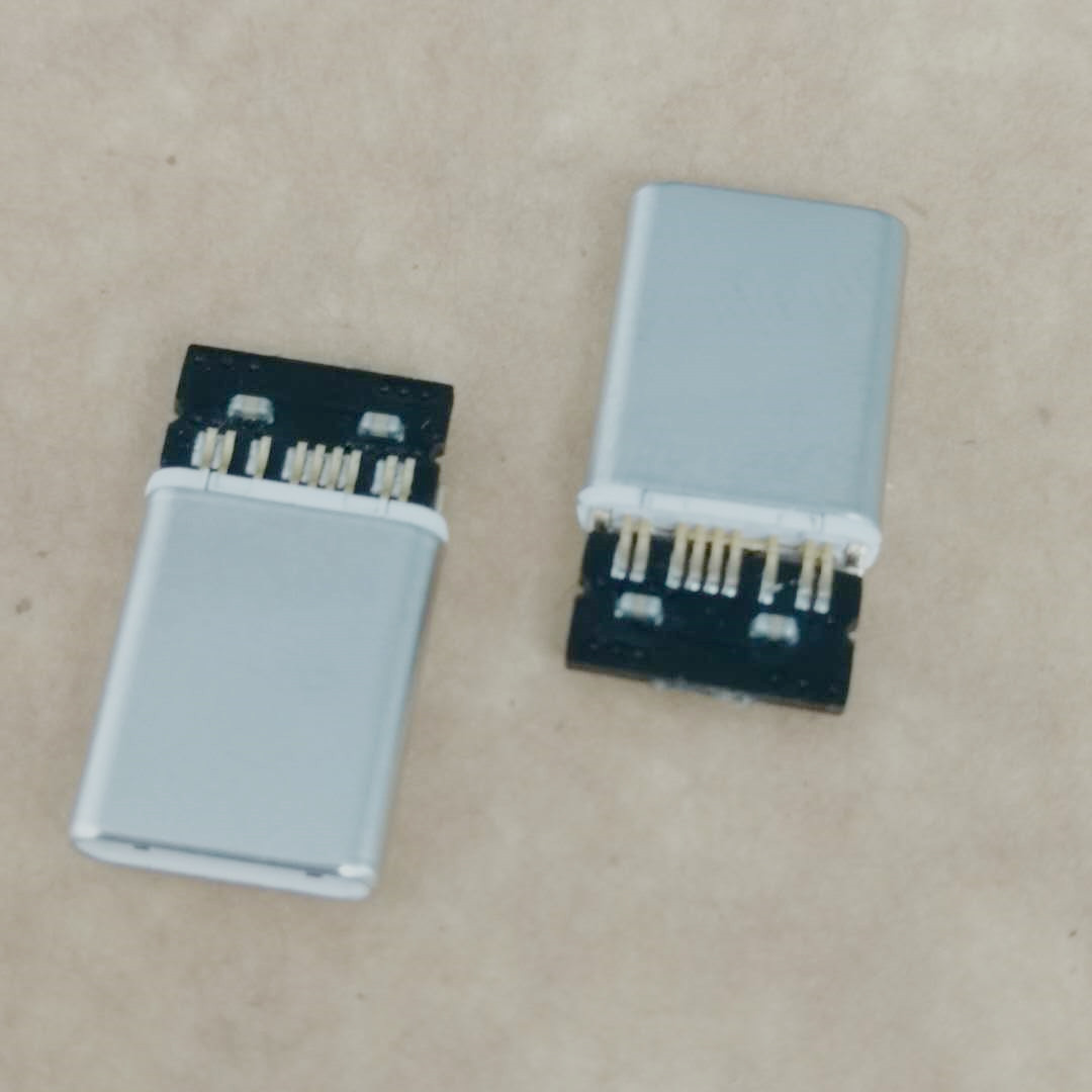 TYPE-C 18P夹板公头 夹板0.8mm 带PCB板 五  拉伸款无缝公头