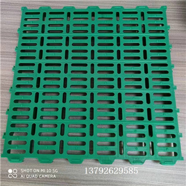 供应万兴畜牧羊舍用羊塑料漏粪板 规格1000mm×500mm  羊地板  养羊塑料漏粪板