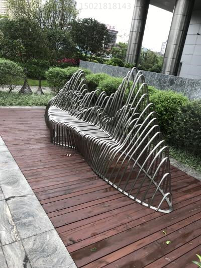 塑景承制不锈钢座椅雕塑 步行街抽象椅子雕塑