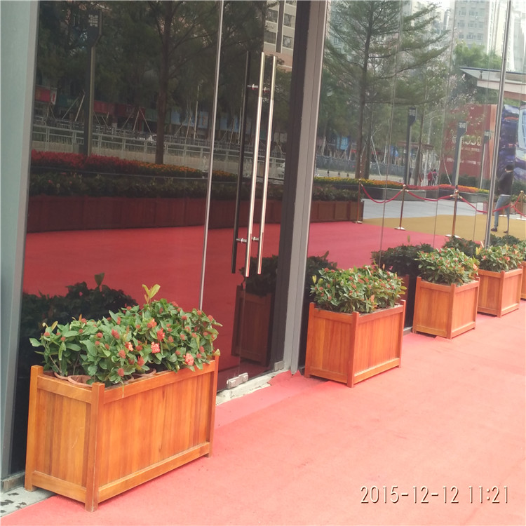 厂家批发种植大花盆、酒店花盆、渡假村玻璃钢艺术花箱  实木花箱  防腐木花箱  塑木花箱