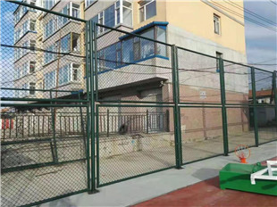 浸塑球场围网 体育场防护网 学校篮球场围栏网  学校篮球场围网