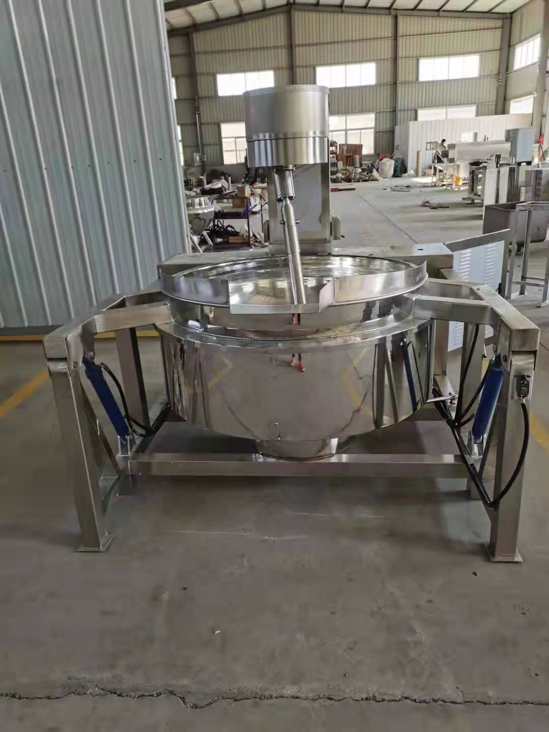 行星半自动搅拌夹层锅&nbsp;&nbsp;多功能夹层锅&nbsp;&nbsp;夹层锅供应商&nbsp;&nbsp;可倾式蒸煮锅