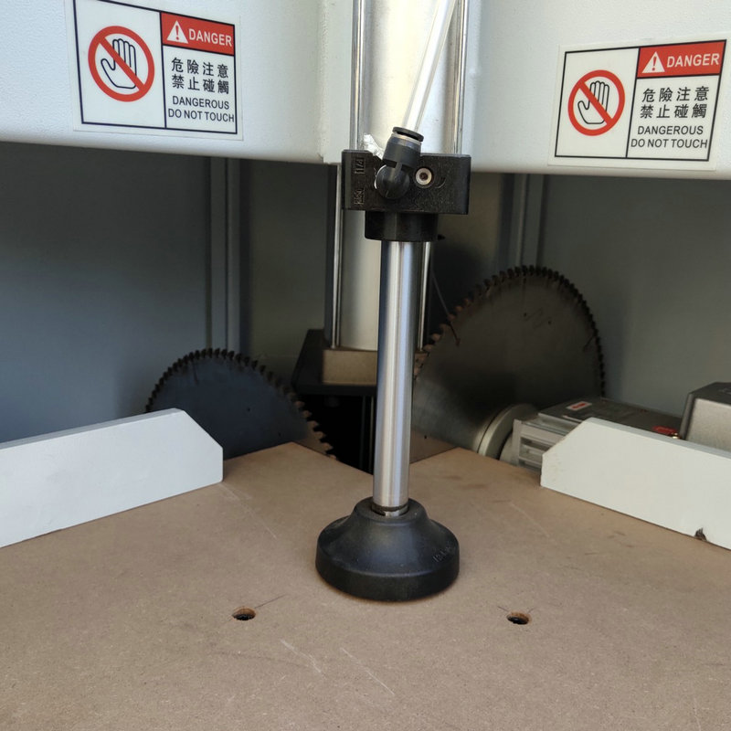 美式橱柜直角锯机 展示柜板切角 超市板内角切割设备  直角切角机  90度直角机  货架板切角机