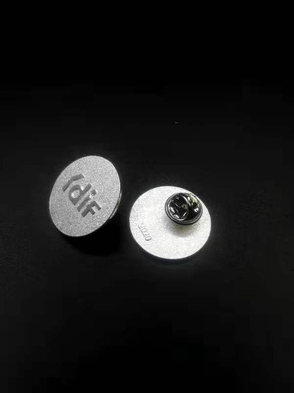 海南海口制作999纯银胸章厂家专业生产纯银纪念章定做  海口制作纯银胸章厂  999纯银胸章定制  纪念章制作厂