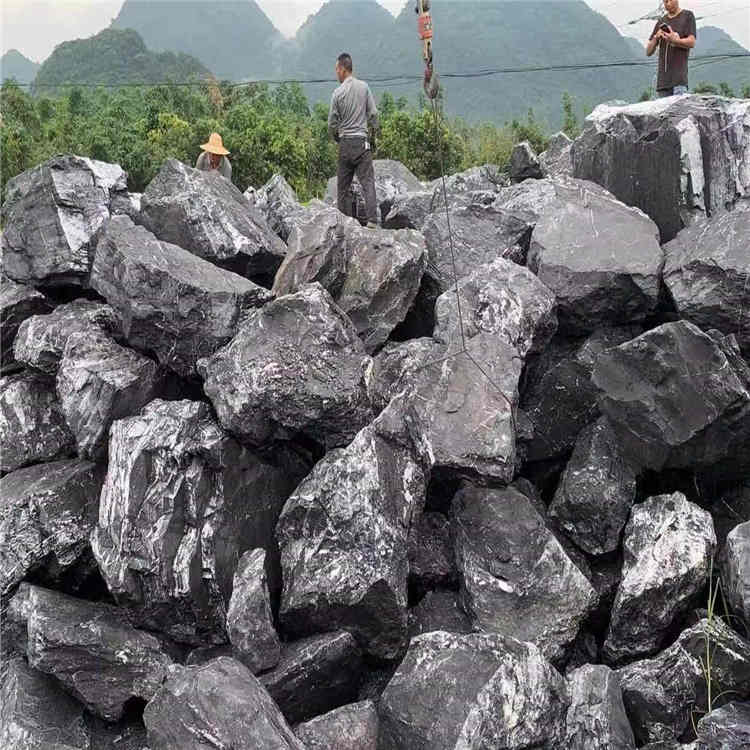 广东汕头黑山石 大型假山组合草坪点缀石 黑山石厂家批发&nbsp;&nbsp;黑山石多少钱&nbsp;&nbsp;黑山石景观石