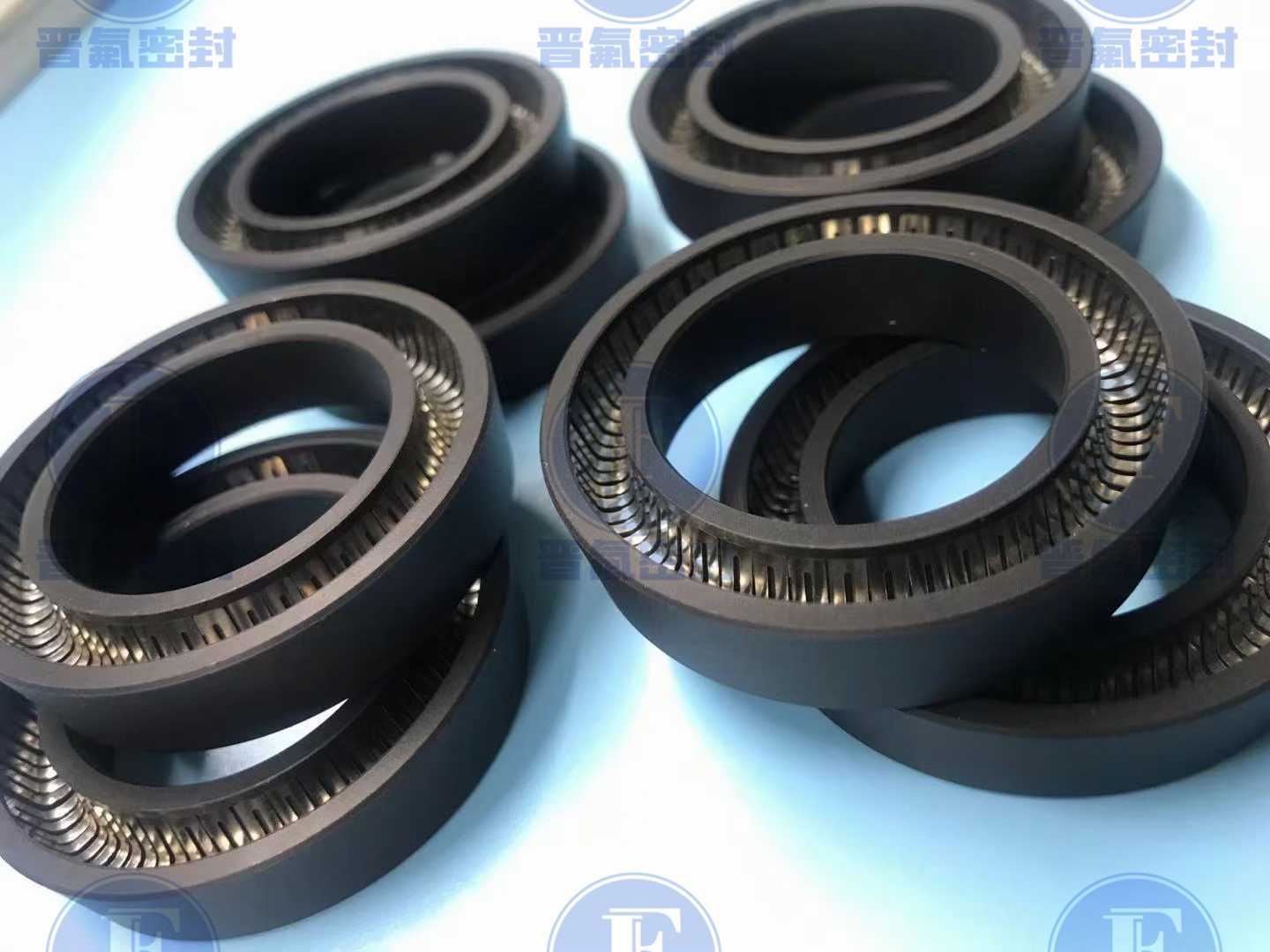 四氟碳纤维孔轴两用泛塞封，RPTFE弹簧蓄能密封圈  碳纤维泛塞封  RPTFE密封圈