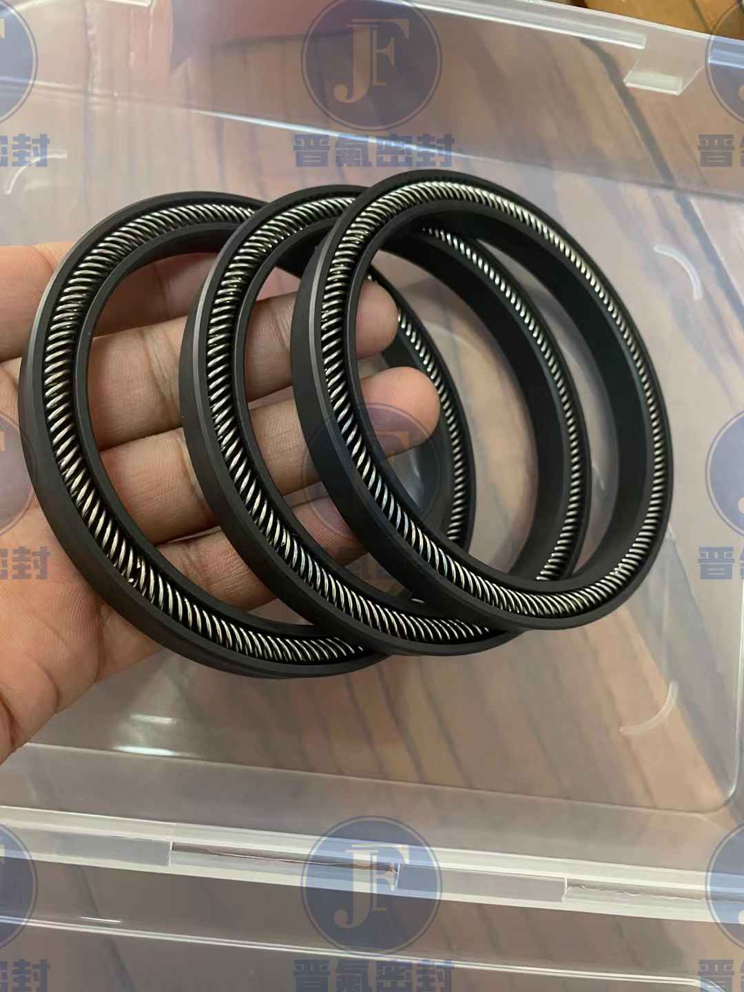 四氟碳纤维孔轴两用泛塞封，RPTFE弹簧蓄能密封圈  碳纤维泛塞封  RPTFE密封圈