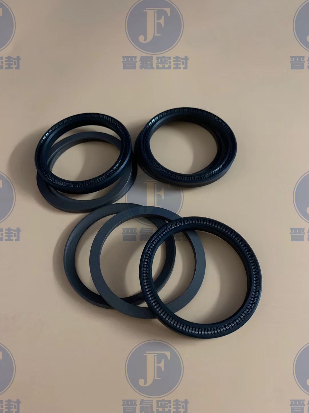 四氟碳纤维孔轴两用泛塞封，RPTFE弹簧蓄能密封圈  碳纤维泛塞封  RPTFE密封圈