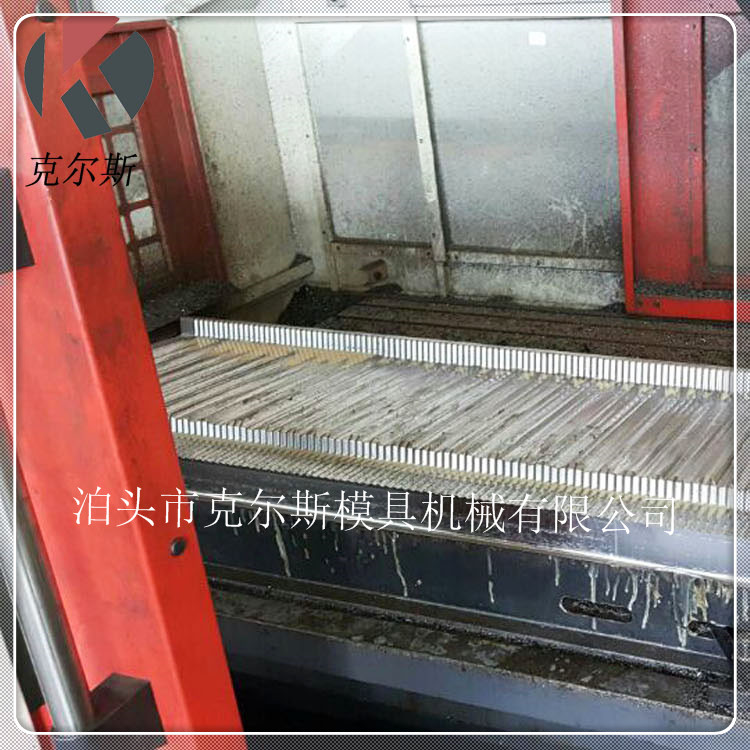 供应彩砂钢瓦模具1340*420mm&nbsp;&nbsp;彩石金属瓦模具&nbsp;&nbsp;钢质金属瓦模具&nbsp;&nbsp;多彩蛭石瓦模具