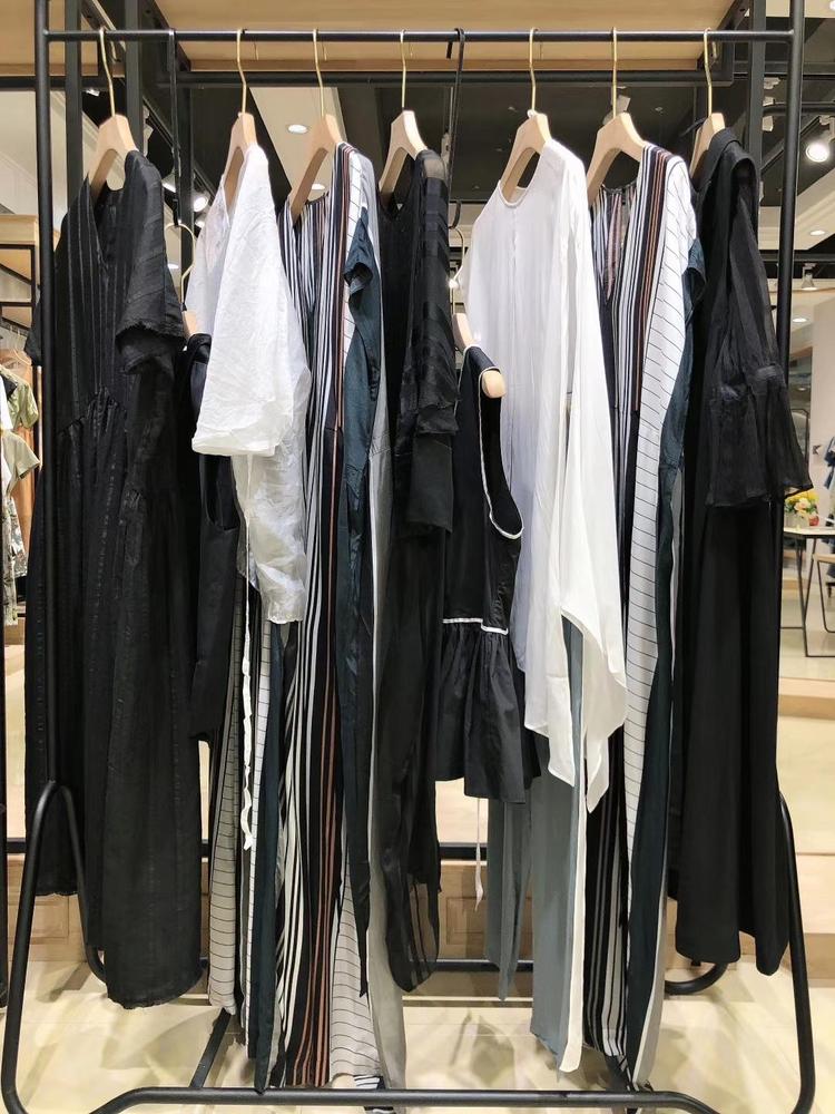 知名品牌?周仕依?琳夏女装折扣店库存尾货走份批发&nbsp;&nbsp;女装尾货走份&nbsp;&nbsp;女装批发