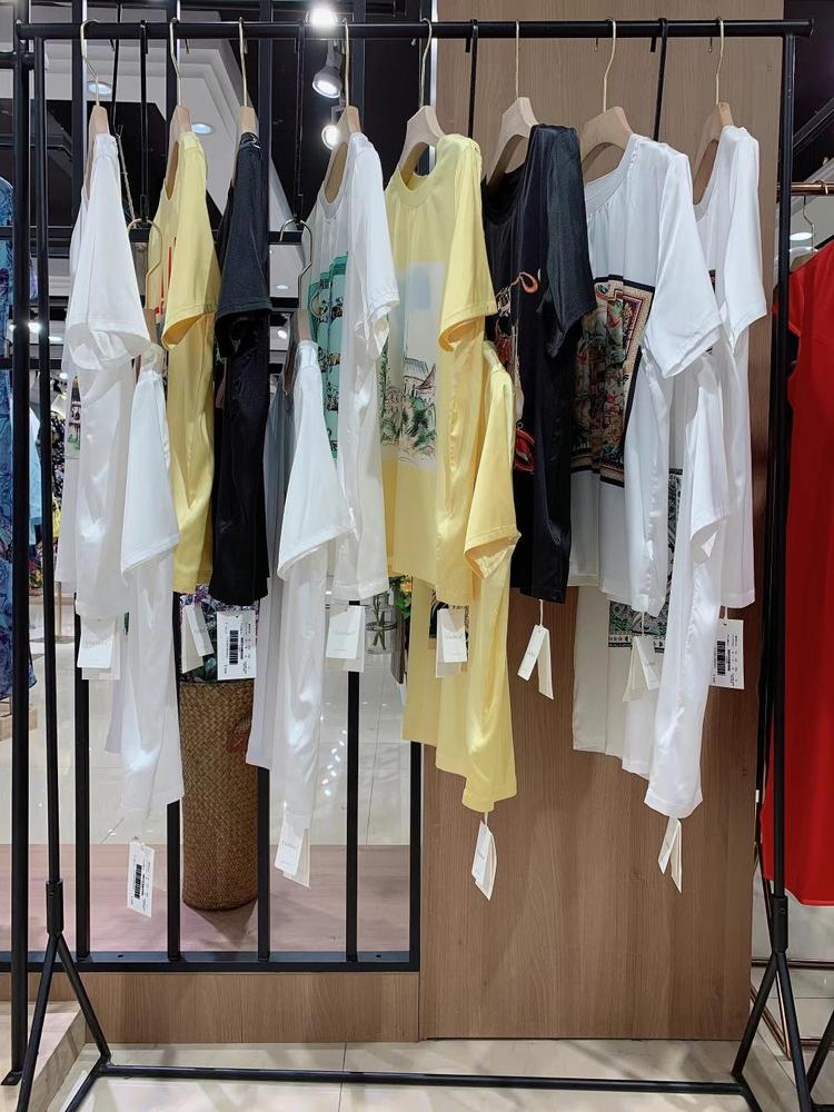 意大利高端品牌维拉玛?拉女装折扣走份尾货批发&nbsp;&nbsp;女装走份尾货&nbsp;&nbsp;女装批发