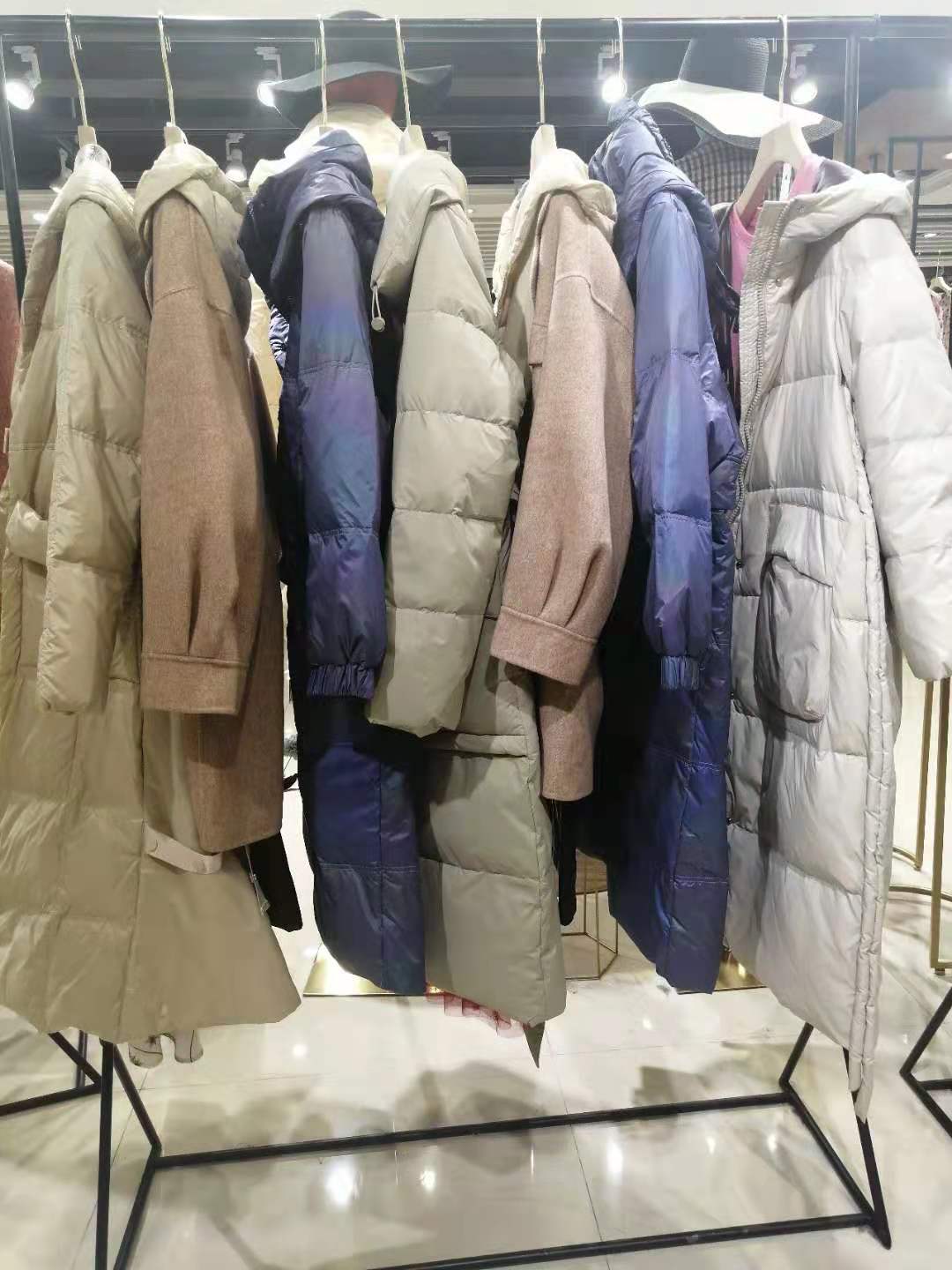 深圳品牌西玛菲儿秋冬女装折扣批发