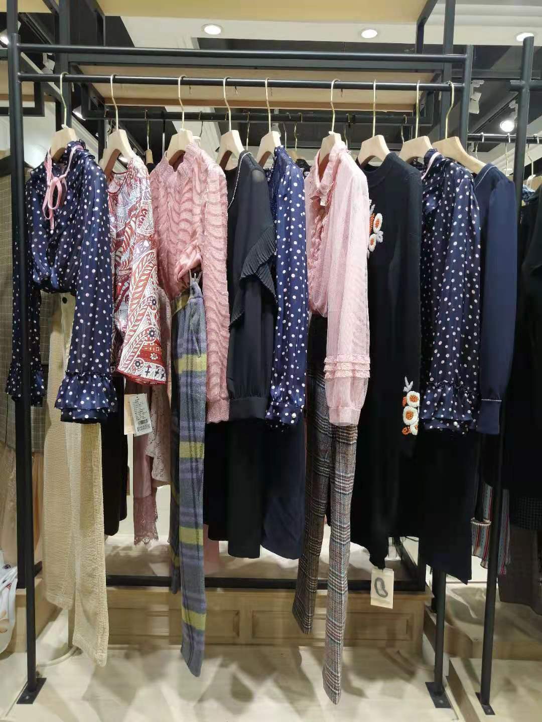 轻奢品牌珞娜秋冬女装折扣过季库存尾货批发