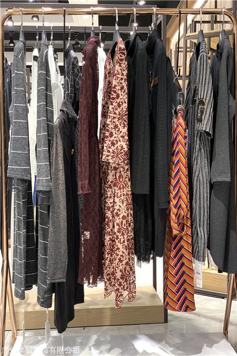国内知名品牌迪凯精品女装折扣店批发&nbsp;&nbsp;女装批发