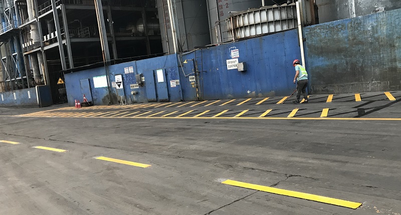 南宁厂区出口标识划线质量耐用&nbsp;&nbsp;厂区标识划线