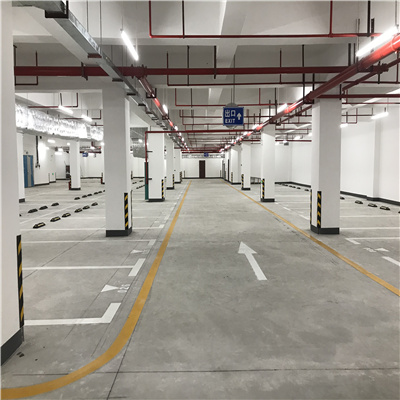 南宁地下室停车场车位道路划线服务包工包料  地下停车场划线  南宁车位划线  南宁停车场道路划线
