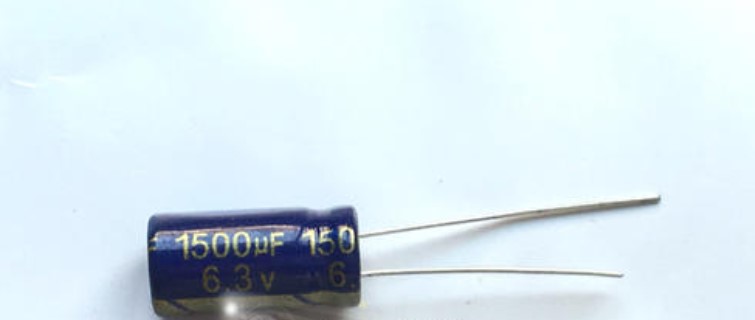 1500uF 6.3V 105°C 低阻抗電容器徑向&nbsp;&nbsp;高频低阻电解电容&nbsp;&nbsp;轴向电解电容&nbsp;&nbsp;插件铝电解电容