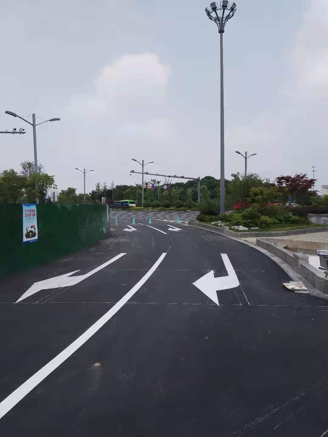 南京道路划线-地下停车场划线_南京达尊交通工程公司  南京厂区划线  南京停车场画线