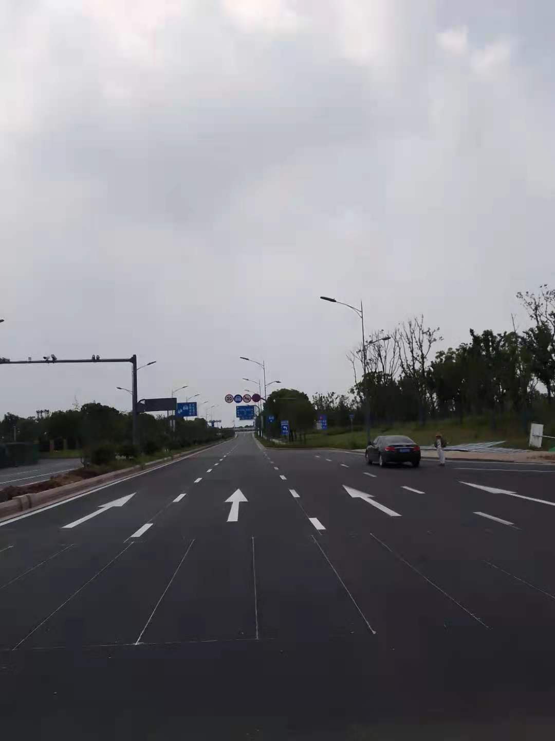 南京道路划线-道路交通标线按型态可分类-达尊交通  南京停车场画线  南京厂区划线