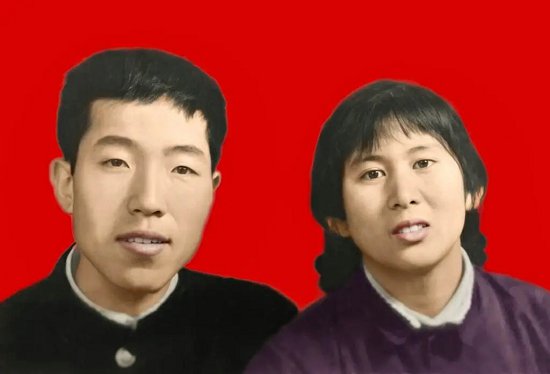 墓碑瓷像制作 哪个地方做烤瓷遗像  烤瓷相制作  墓碑烤瓷相片