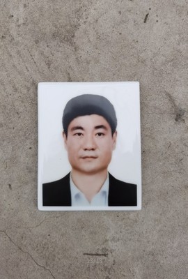 故人瓷像 哪个地方做烧瓷遗相  瓷板相片  瓷板遗像  瓷像瓷相片