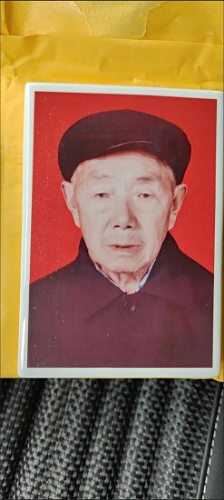 烧瓷相片 烧制陶瓷遗像厂家 烧瓷照片  公墓遗像  墓碑瓷相  烤瓷相