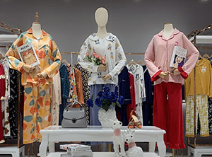 芬腾家居服秋装实体电商直播摆摊货源厂家直供  品牌折扣女装  直播货源  尾货走份
