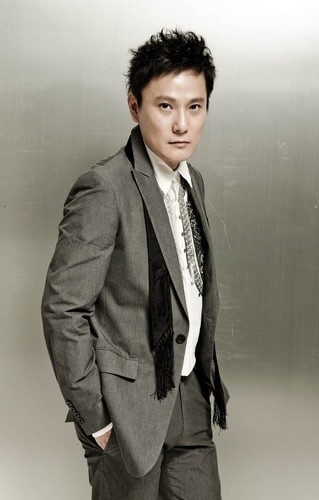 张信哲代言 张信哲商演演唱会 张信哲联系方式&nbsp;&nbsp;明星商演&nbsp;&nbsp;明星代言&nbsp;&nbsp;明星翻包植入