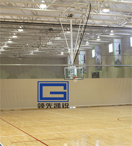 中心驱动卷轴式场地隔离幕帘  篮球场分隔幕  移动分隔幕  体育馆分隔幕  分隔幕公司
