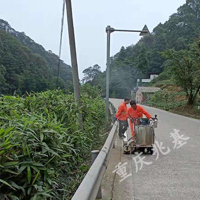 涪陵小区马路划线 地下停车场画车位线重庆公司  涪陵小区划线  涪陵马路划线  重庆画车位